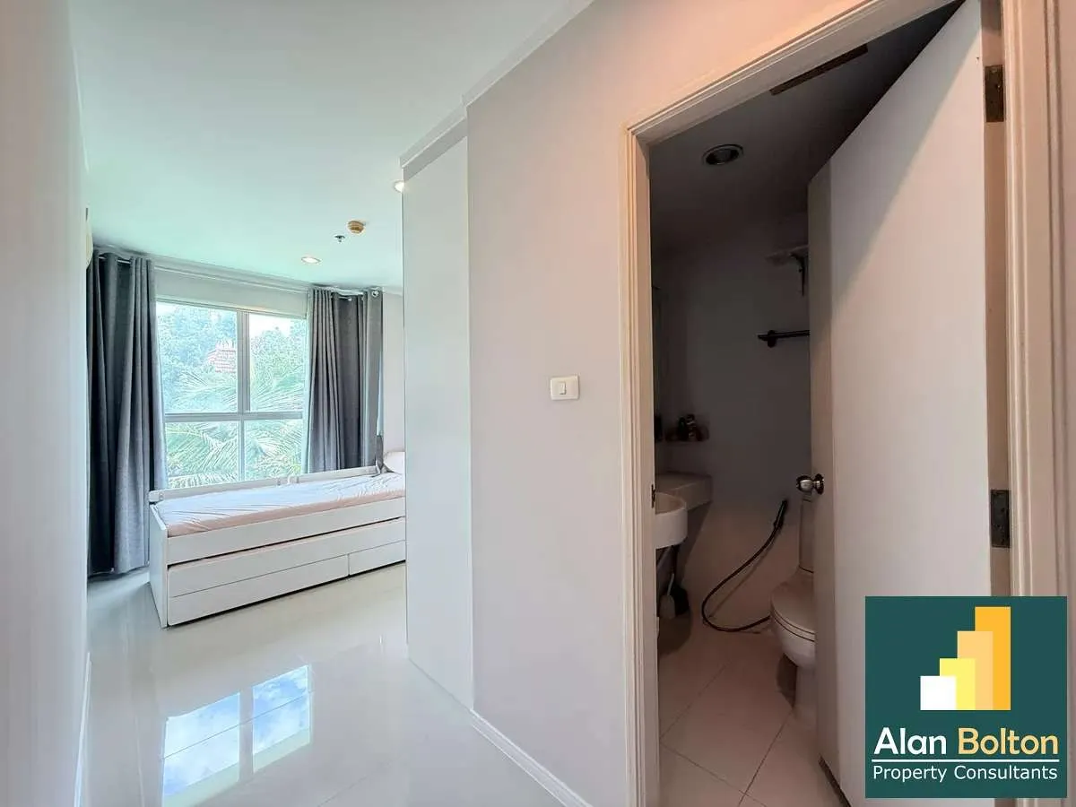 Beach front condo for rent in Jomtien photo 12