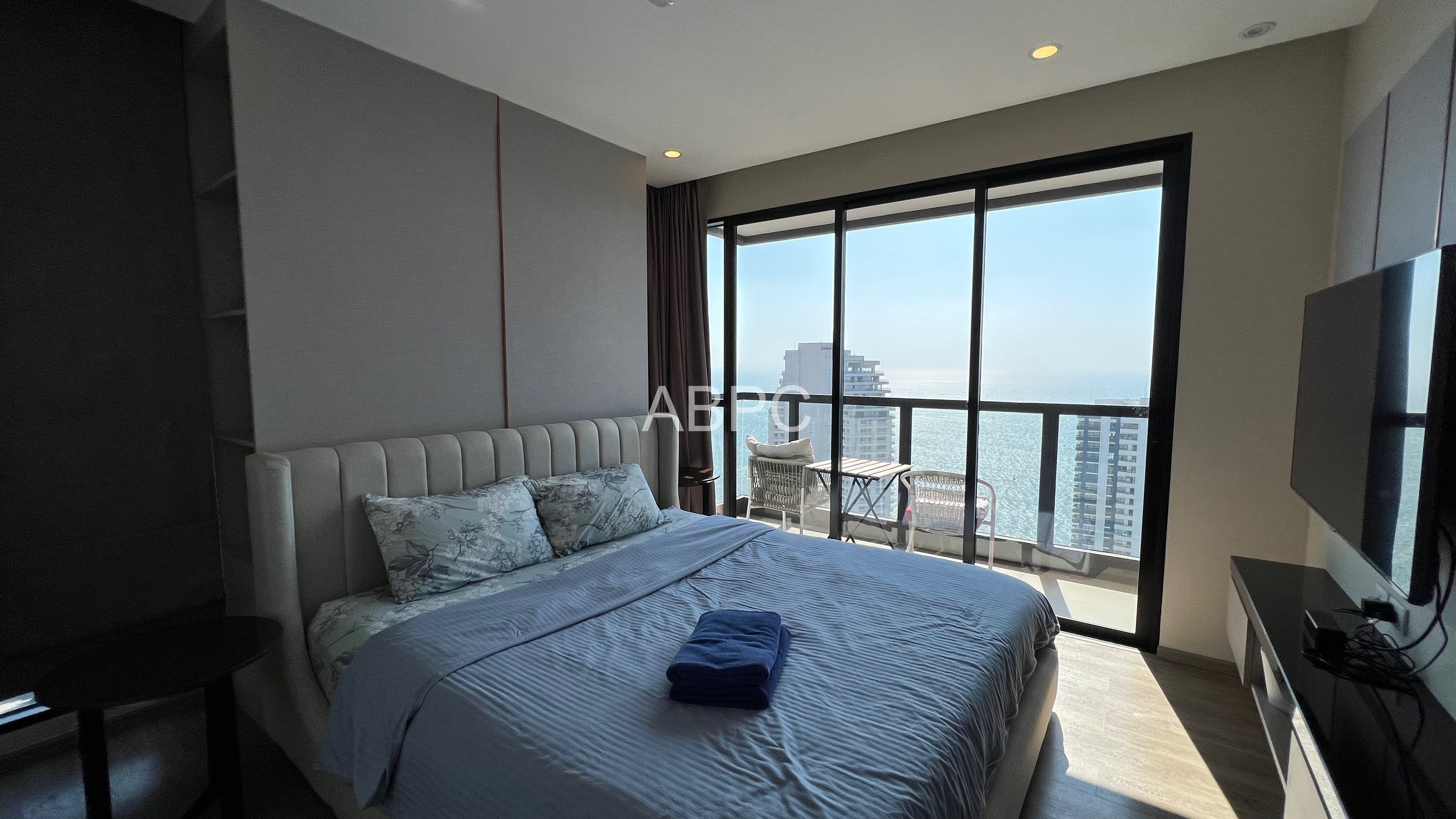 Front Facing Ocean View 2 Bed 2 Bath Condo in Pratumnak photo 13
