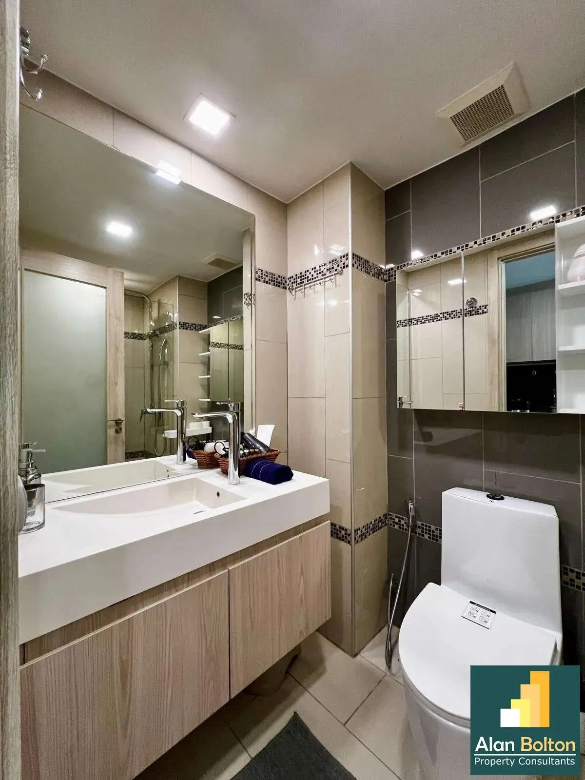 Newly Renovated Studio For Sale in Popular Condominium photo 7