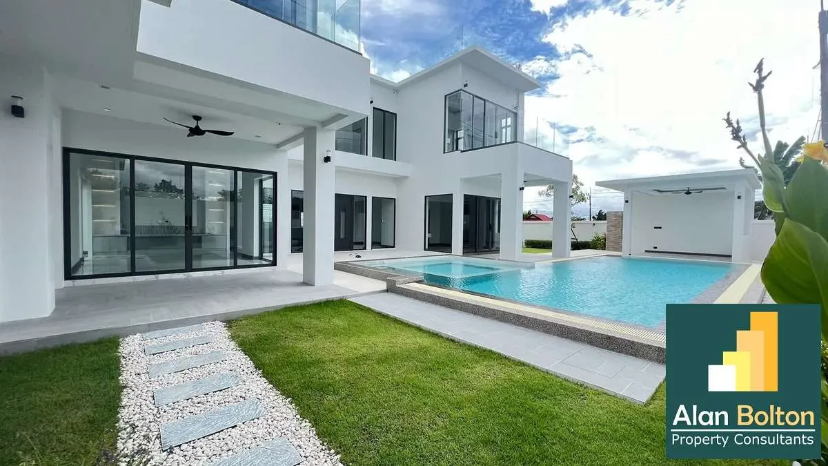 Stunning Pool Villa near Mabprachan Lake 5 bedrooms 6 bathrooms in Mabprachan Lake for RENT