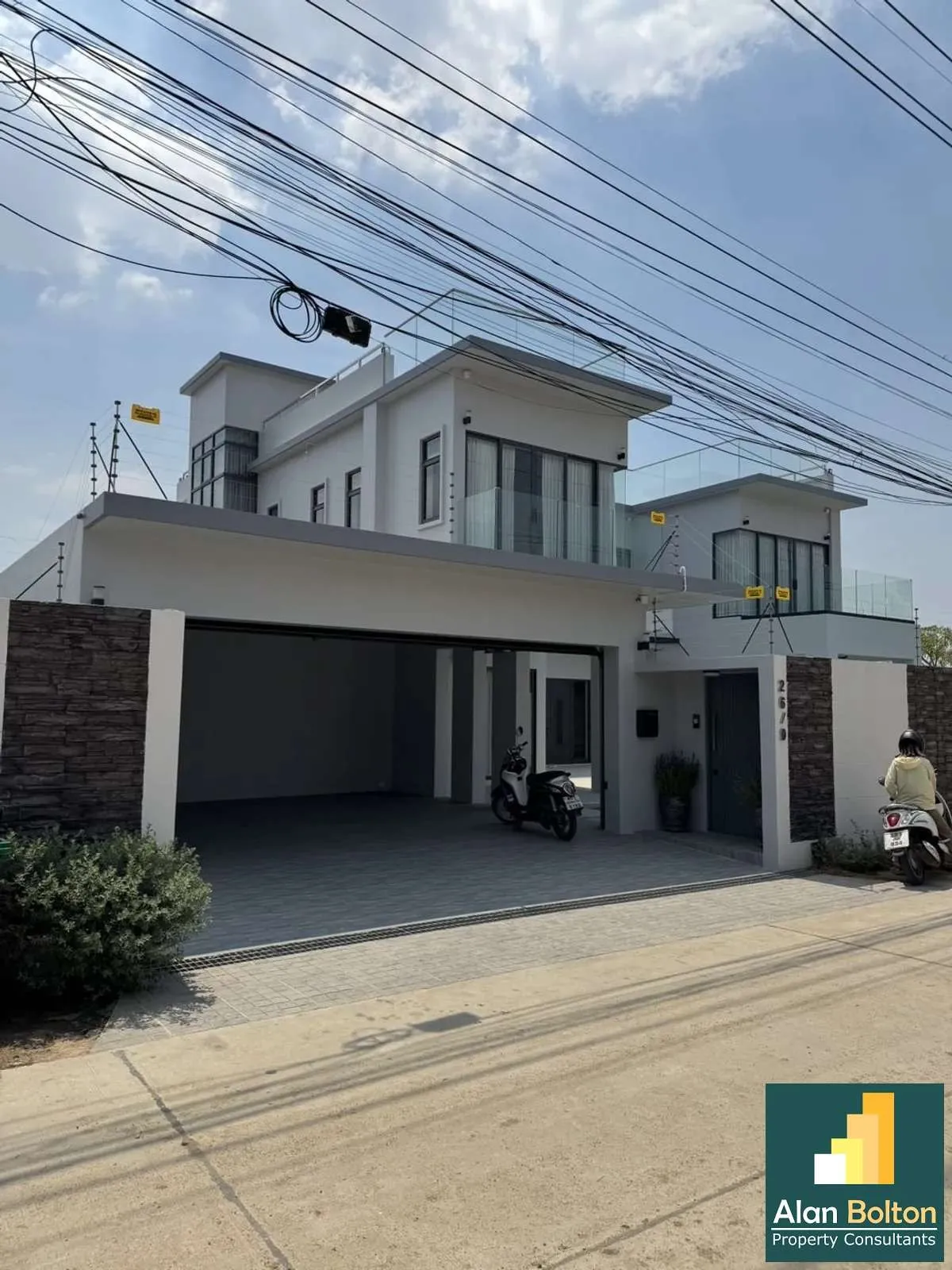 Stunning Pool Villa near Mabprachan Lake 5 bedrooms 6 bathrooms in Mabprachan Lake for RENT photo 5
