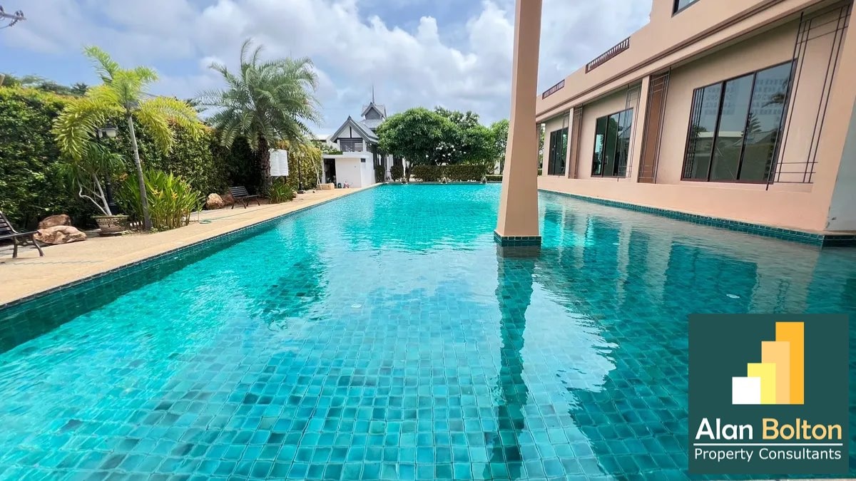 Modern Pool Villa in A Peaceful setteing - Finance available photo 8