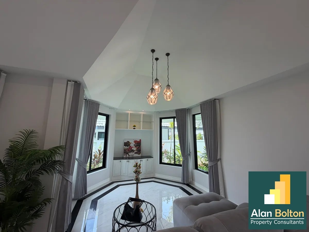 Modern Pool Villa in A Peaceful setteing - Finance available photo 9