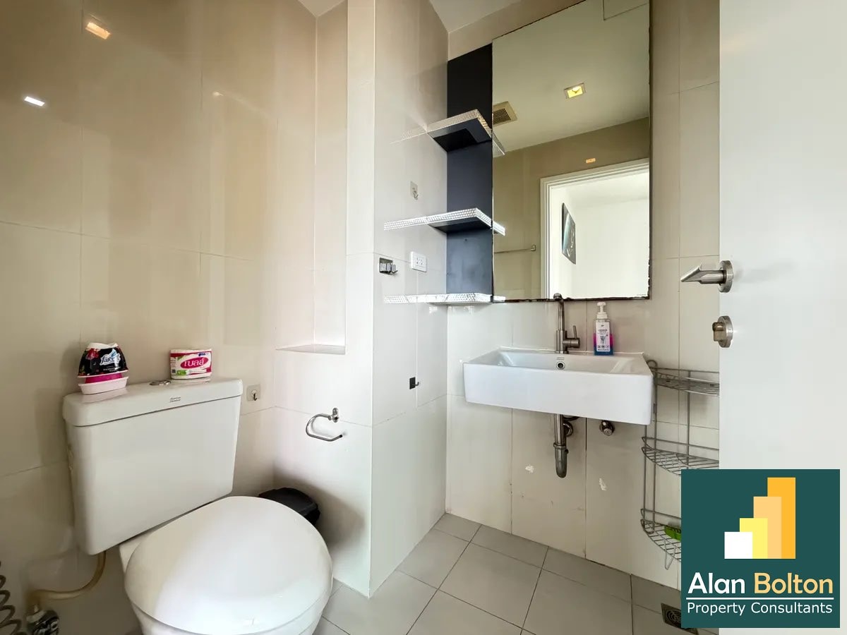 Two Bed Room Condo For Sale In Central Pattaya photo 4