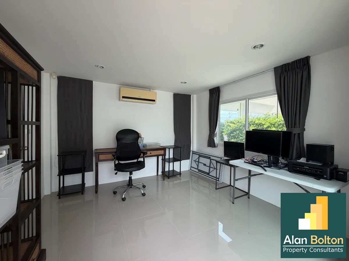 Pool Villa for sale In East Pattaya photo 2