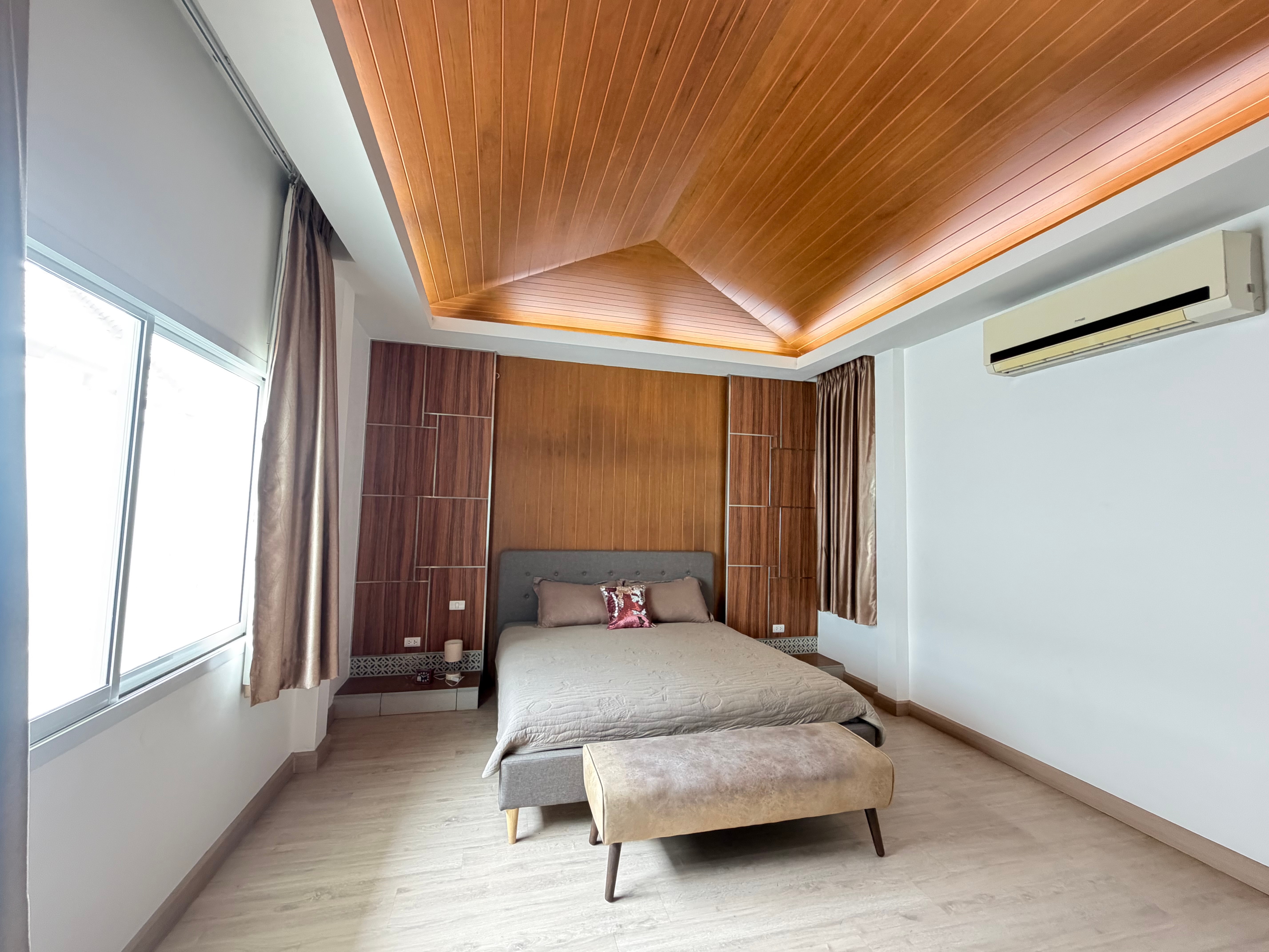 Pool Villa for sale In East Pattaya photo 14