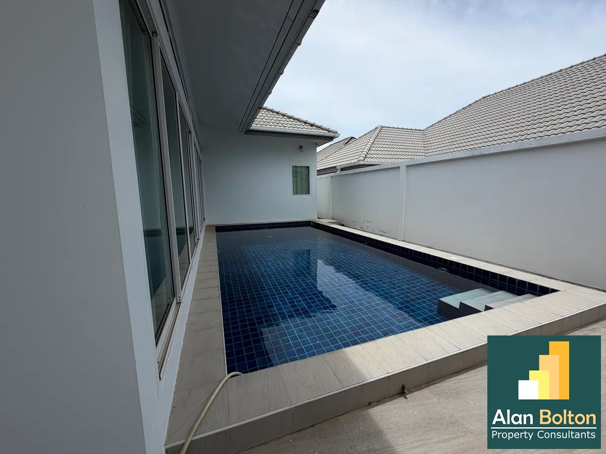 Pool Villa for sale In East Pattaya photo 3