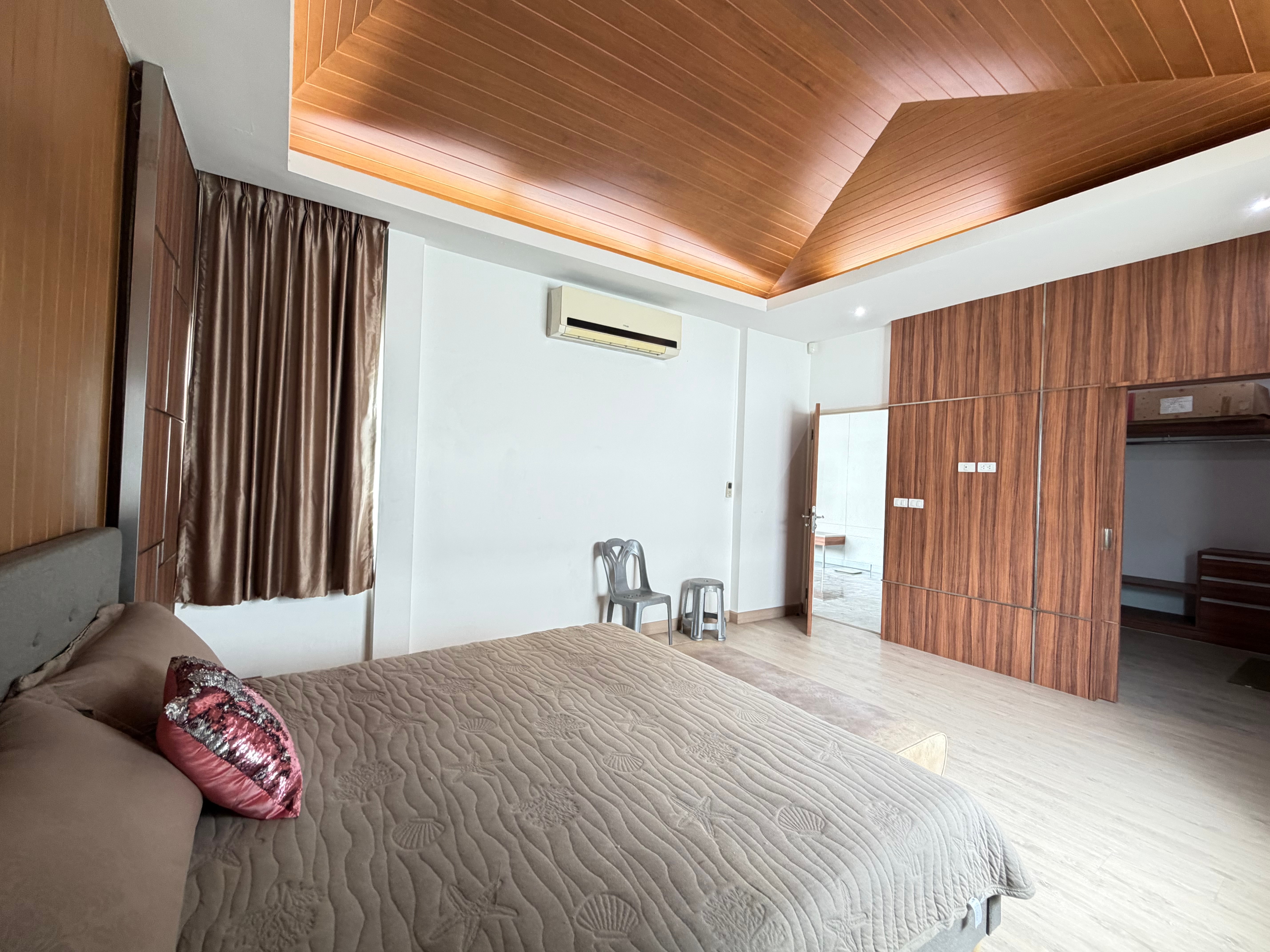 Pool Villa for sale In East Pattaya photo 15