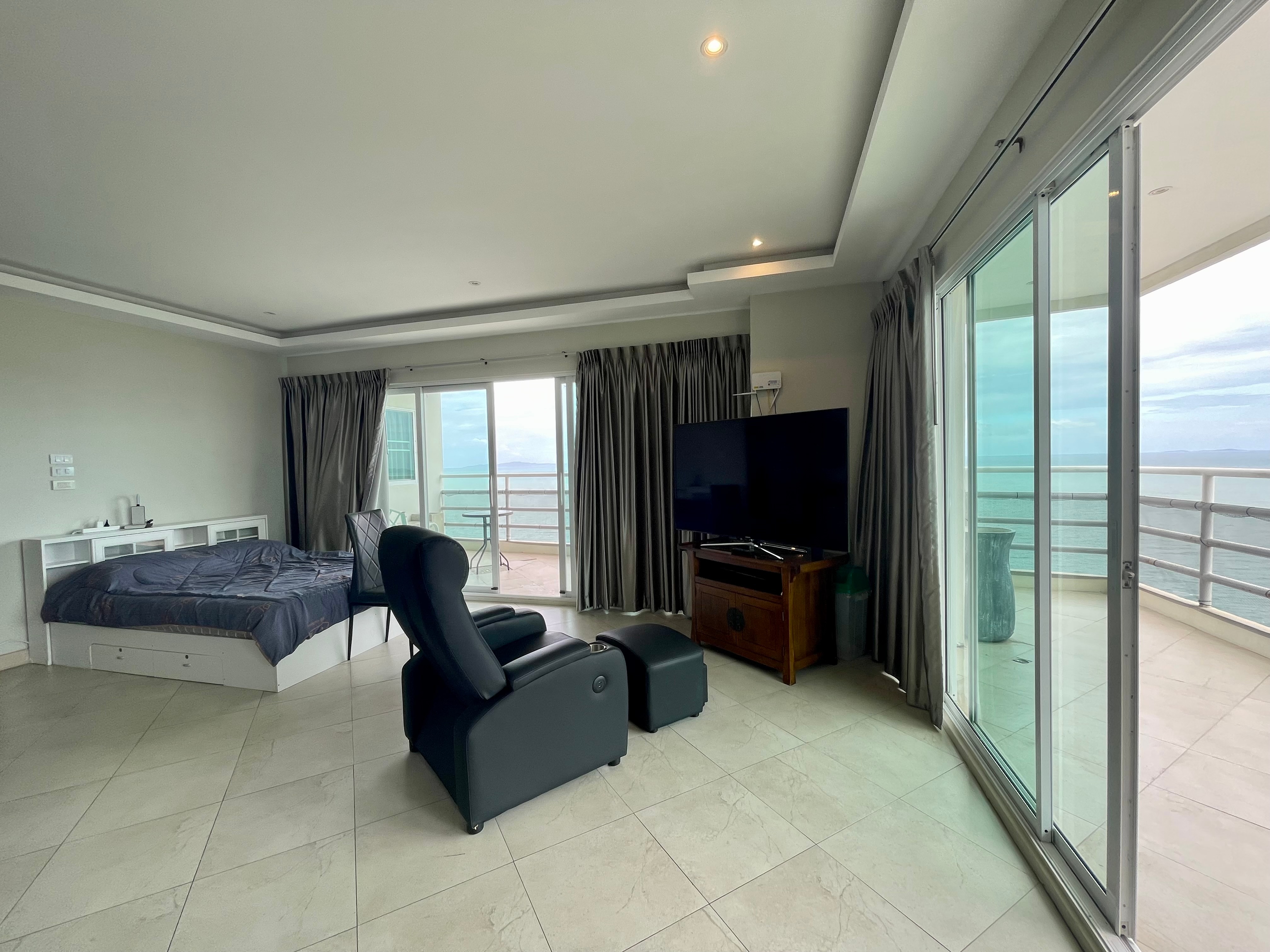 View Talay 7 For Rent Large Corner Sea View photo 20