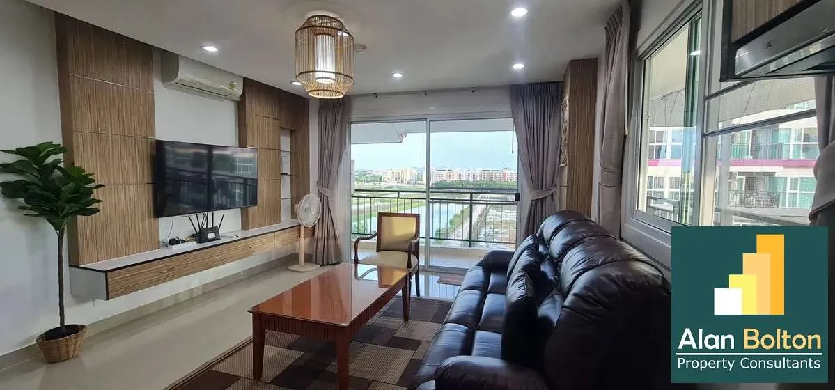 Large Corner unit 1 bedroom 1 bathroom in Porchland 2 for RENT (20,000 baht/moth for 6 months)