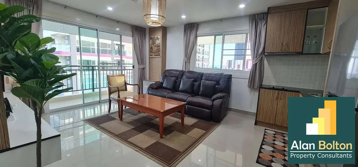 Large Corner unit 1 bedroom 1 bathroom in Porchland 2 for RENT (20,000 baht/moth for 6 months) photo 2