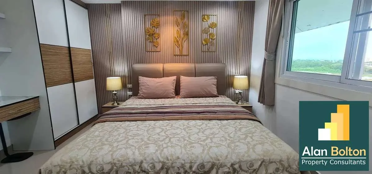 Large Corner unit 1 bedroom 1 bathroom in Porchland 2 for RENT (20,000 baht/moth for 6 months) photo 12