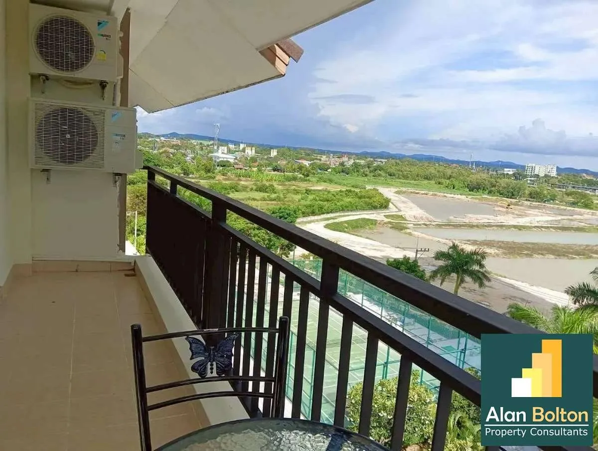 Large Corner unit 1 bedroom 1 bathroom in Porchland 2 for RENT (20,000 baht/moth for 6 months) photo 16