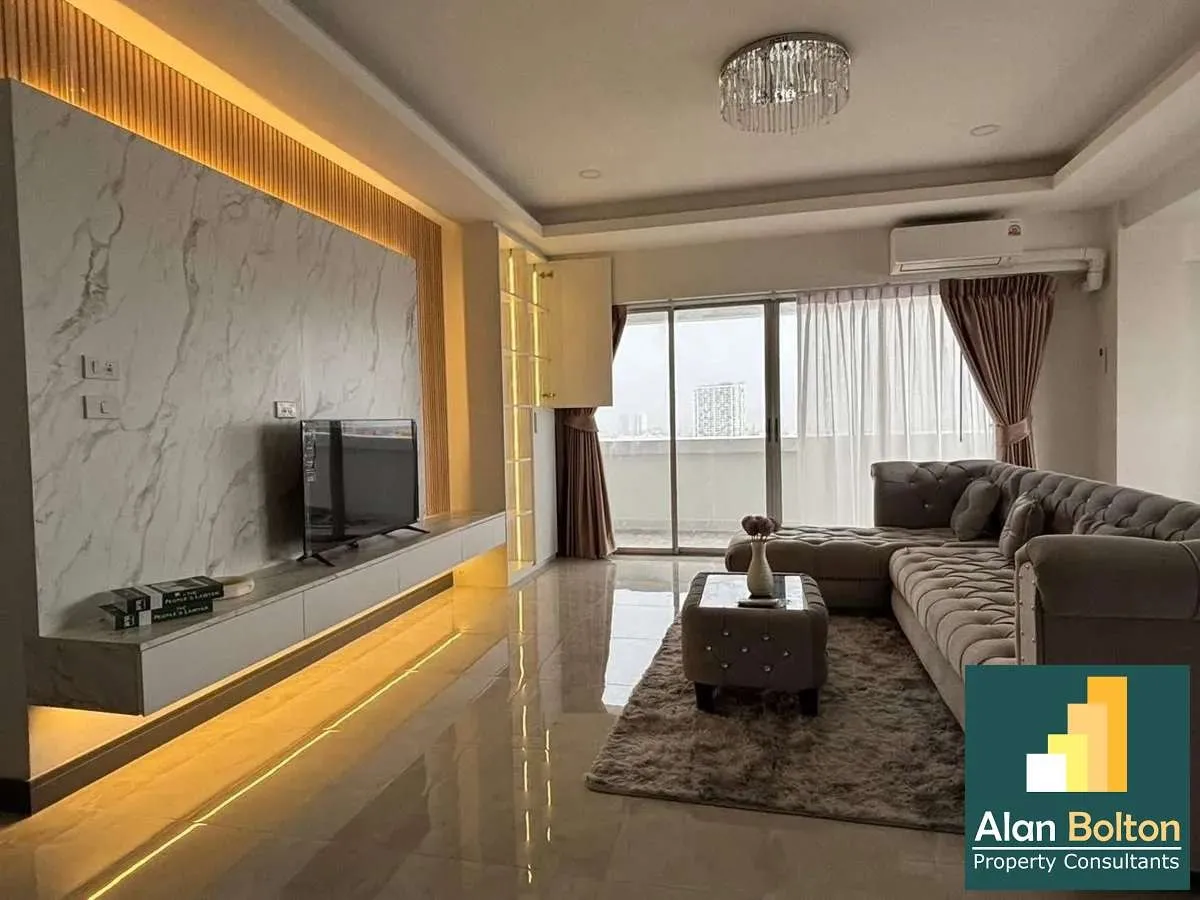 Spacious Modern Style Condo 3 bedrooms 2 bathrooms in Thepprasit for RENT photo 6