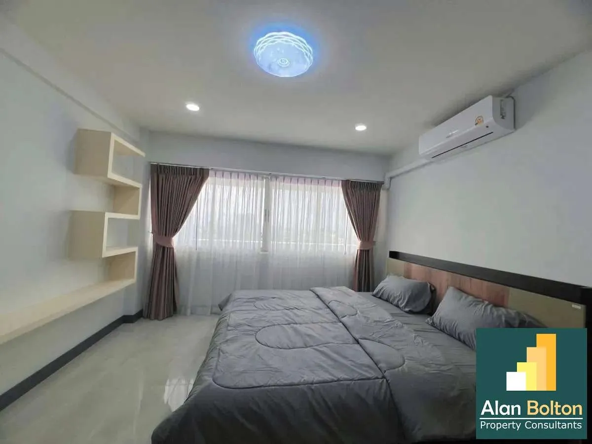 Spacious Modern Style Condo 3 bedrooms 2 bathrooms in Thepprasit for RENT photo 9