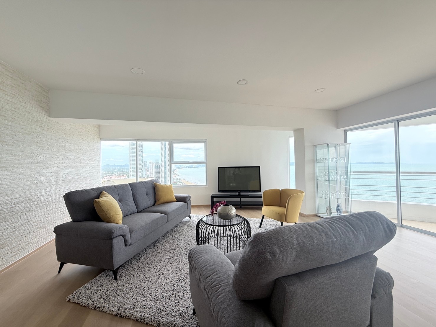 Pratumnak 2 bedroom for rent photo 37