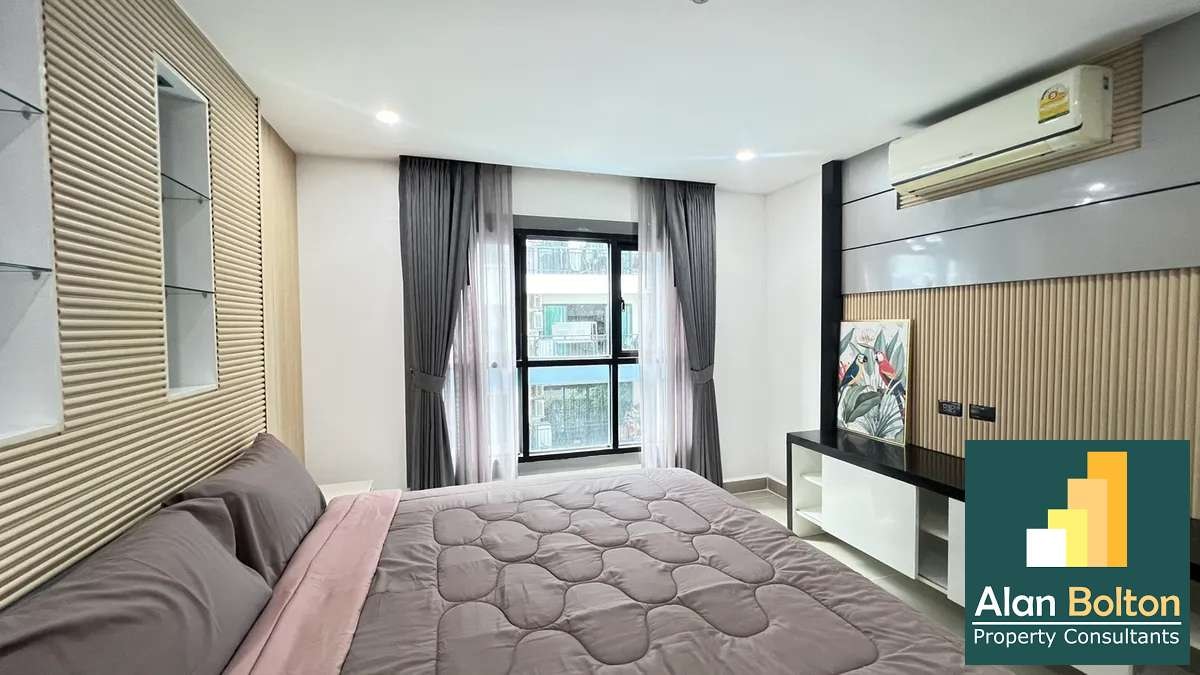 Pool view 1 Bedroom 1 Bathroom in East Pattaya photo 5