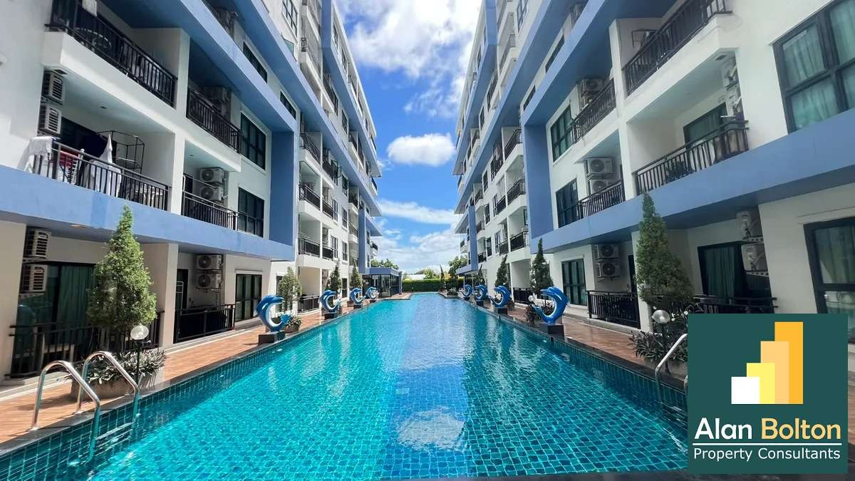 Pool view 1 Bedroom 1 Bathroom in East Pattaya photo 3