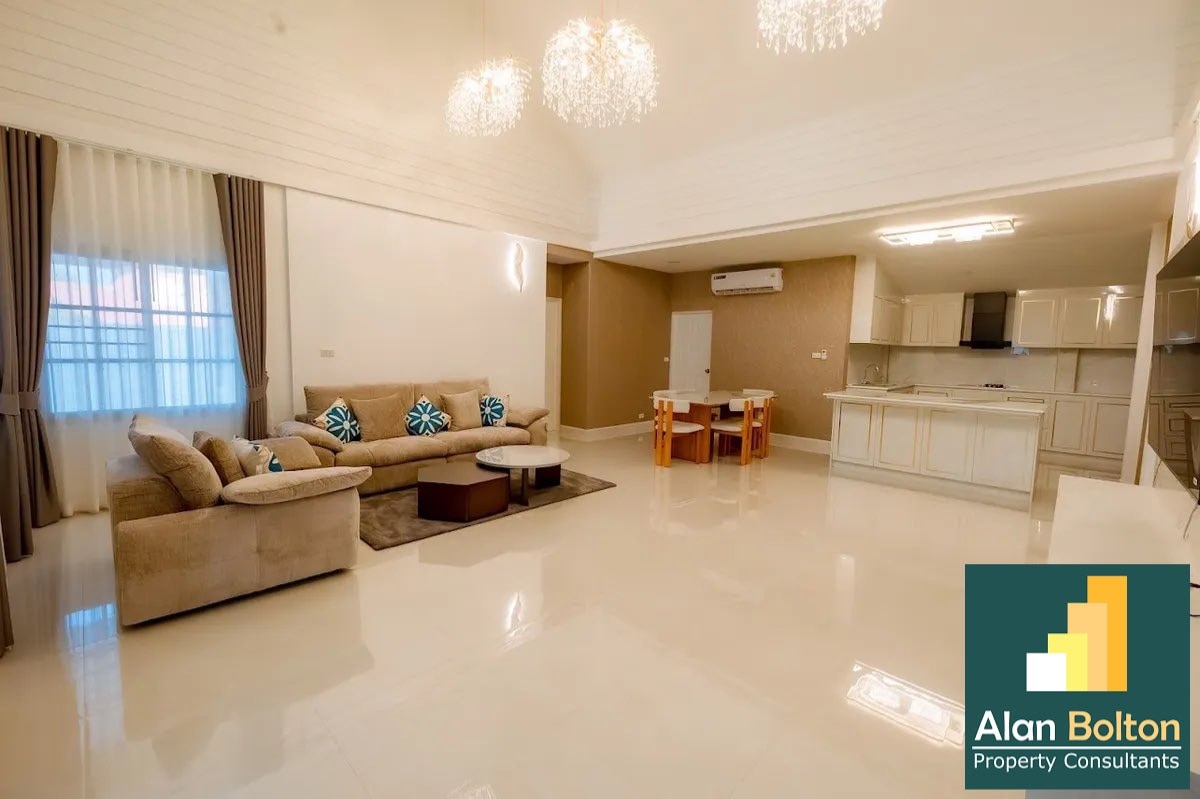 Pool Villa 3 Bedrooms 4 Bathrooms in East Pattaya photo 14