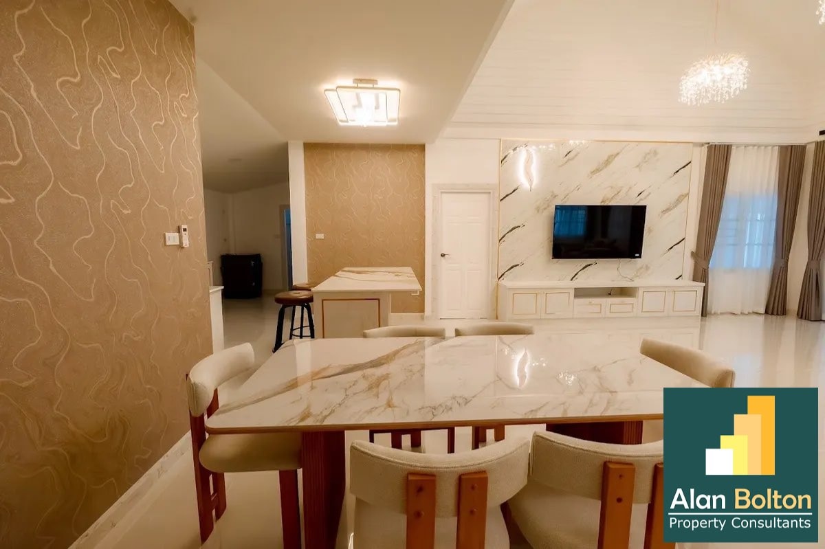 Pool Villa 3 Bedrooms 4 Bathrooms in East Pattaya photo 7