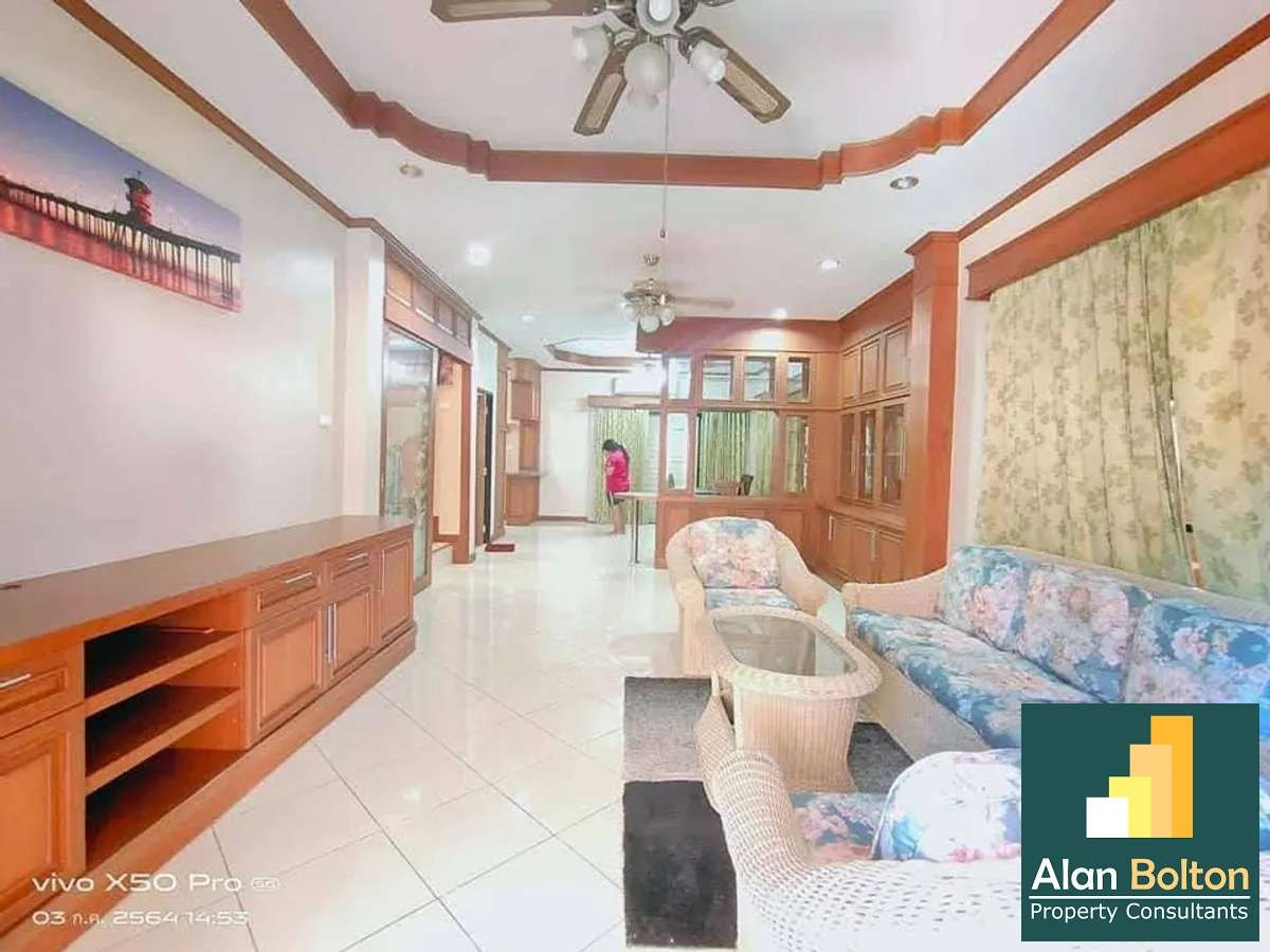 House For Sale Or Rent In South Pattaya photo 11