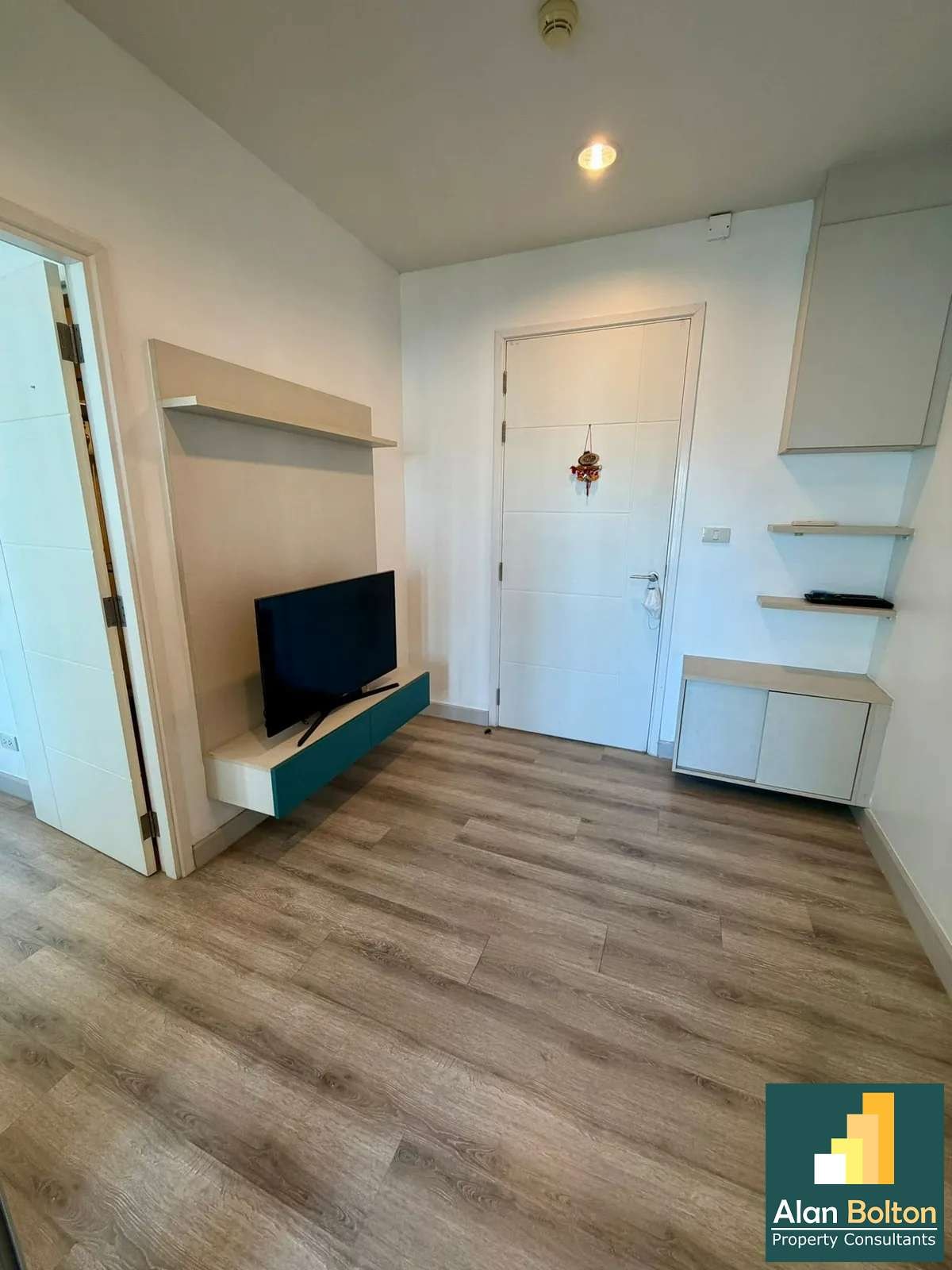 One Bedroom Condo For Sale Near Terminal 21 คอนโดใกล้เทอรมินัล 21 พัทยา photo 9