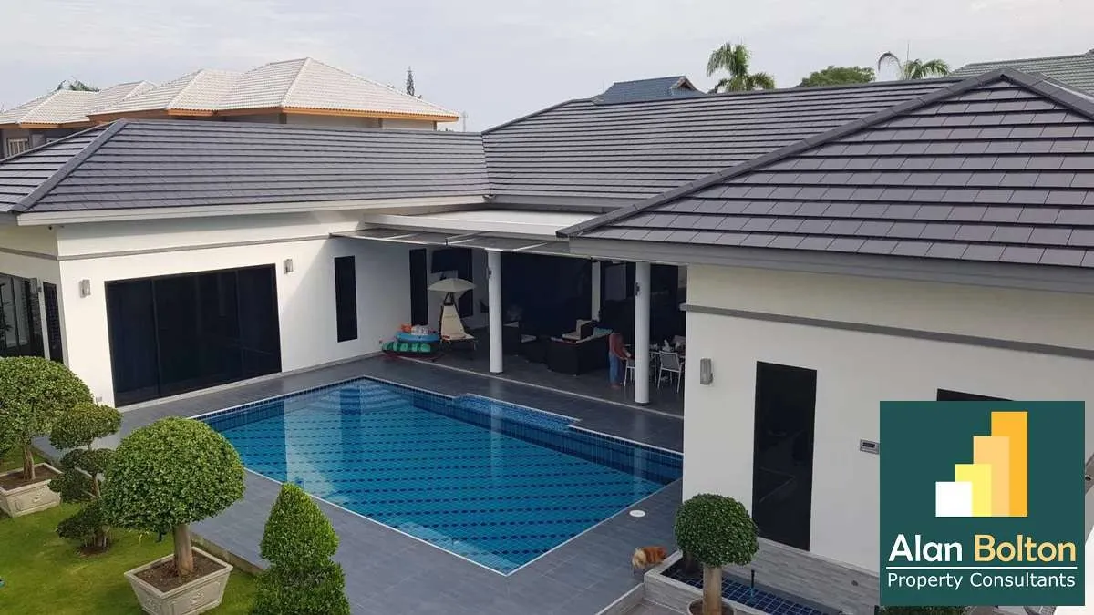 Pool villa 4 Bedrooms 5 Bathrooms in East Pattaya photo 2