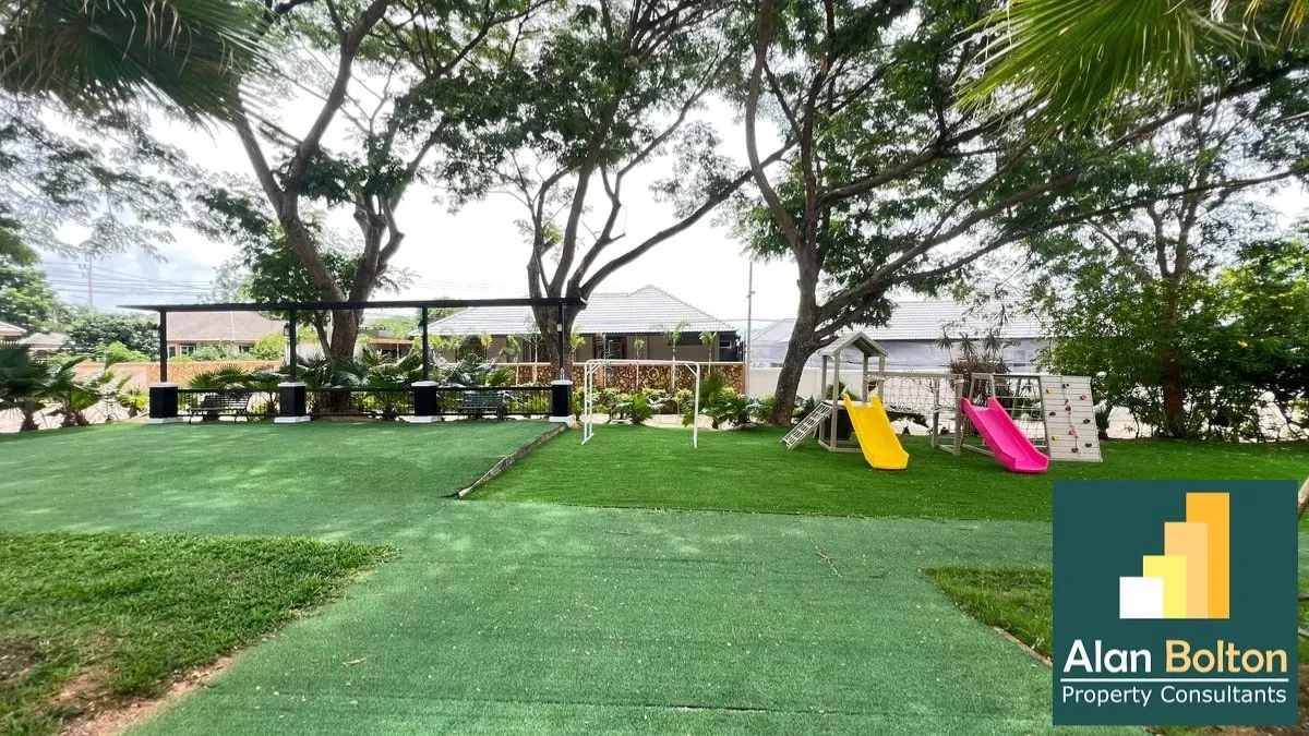 Garden Type 3 Bedrooms 2 Bathrooms in East pattaya photo 17
