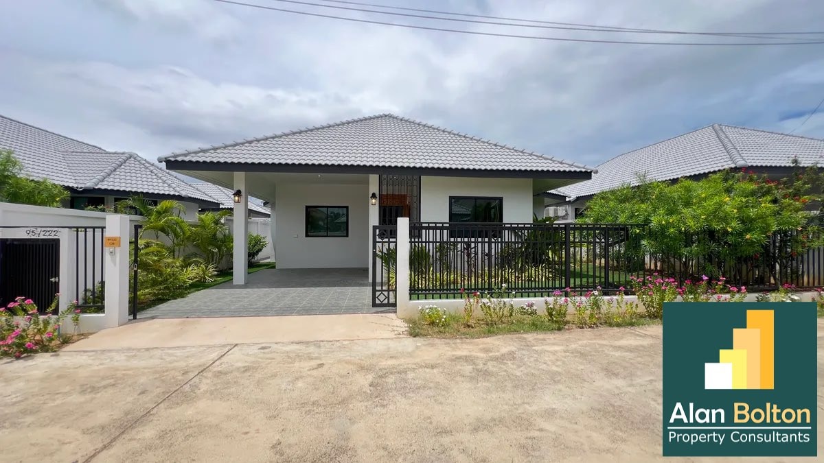 Garden Type 3 Bedrooms 2 Bathrooms in East pattaya