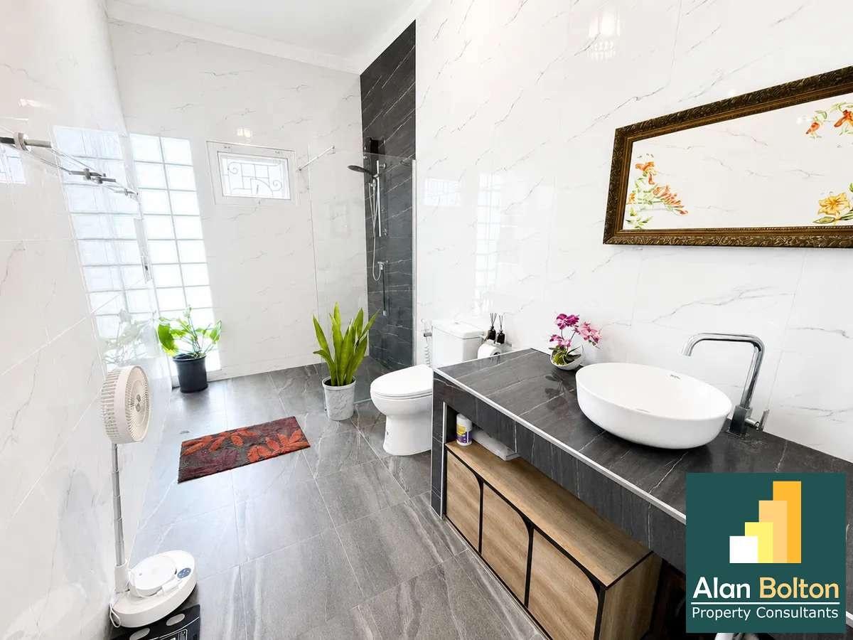 Three-Bedroom Four-Bathroom Pool Villa Located close to Phoenix Golf Course photo 12