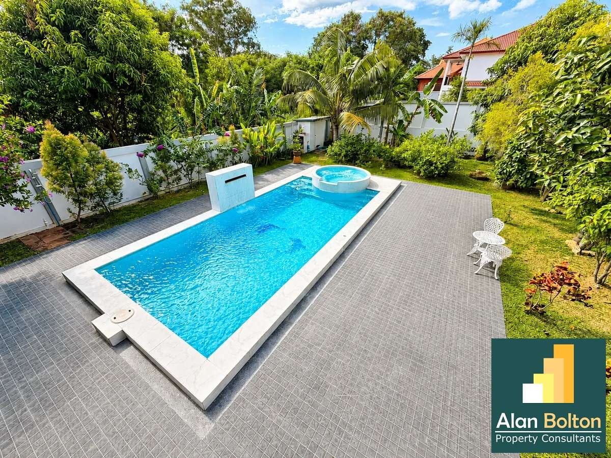 Three-Bedroom Four-Bathroom Pool Villa Located close to Phoenix Golf Course photo 18