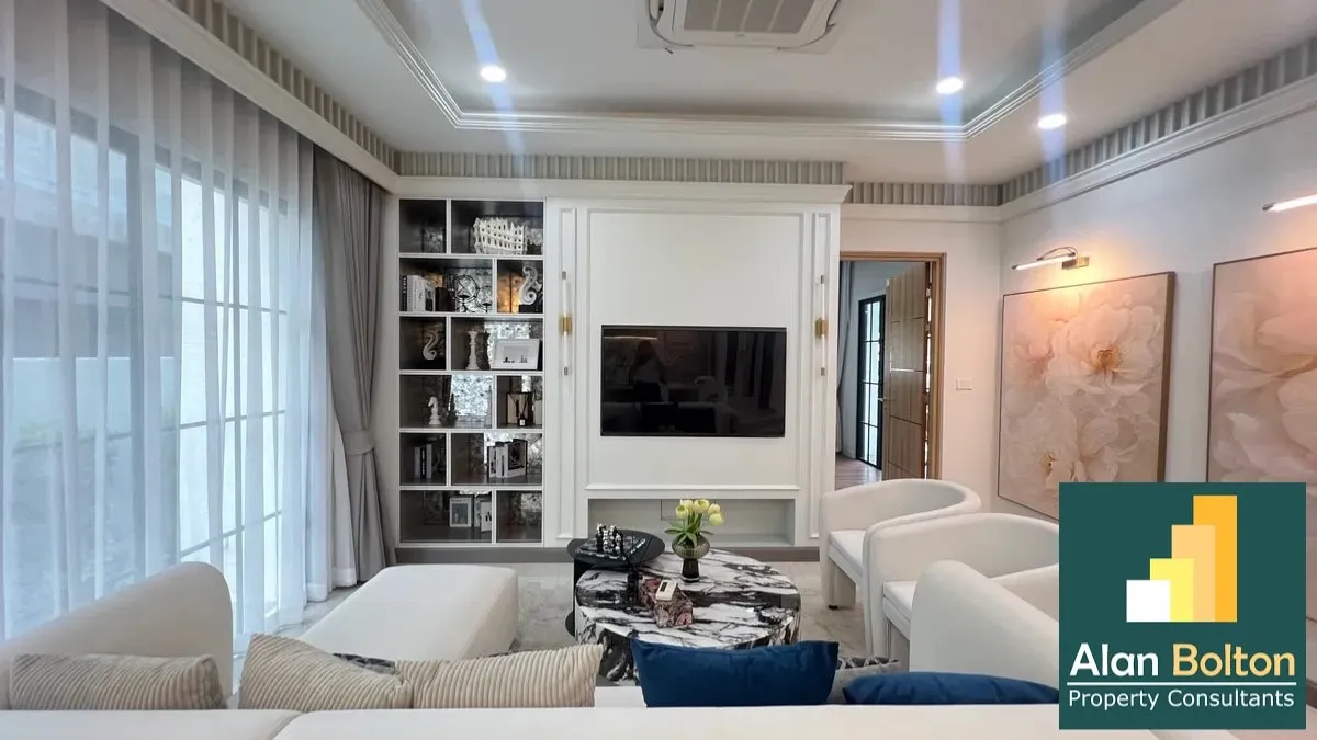 Pool villa 4 Bedrooms 6 Bathrooms in East Pattaya photo 20