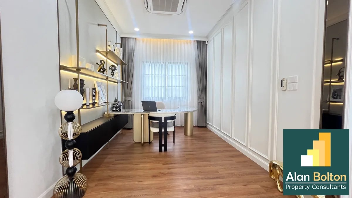 Pool villa 4 Bedrooms 6 Bathrooms in East Pattaya photo 7