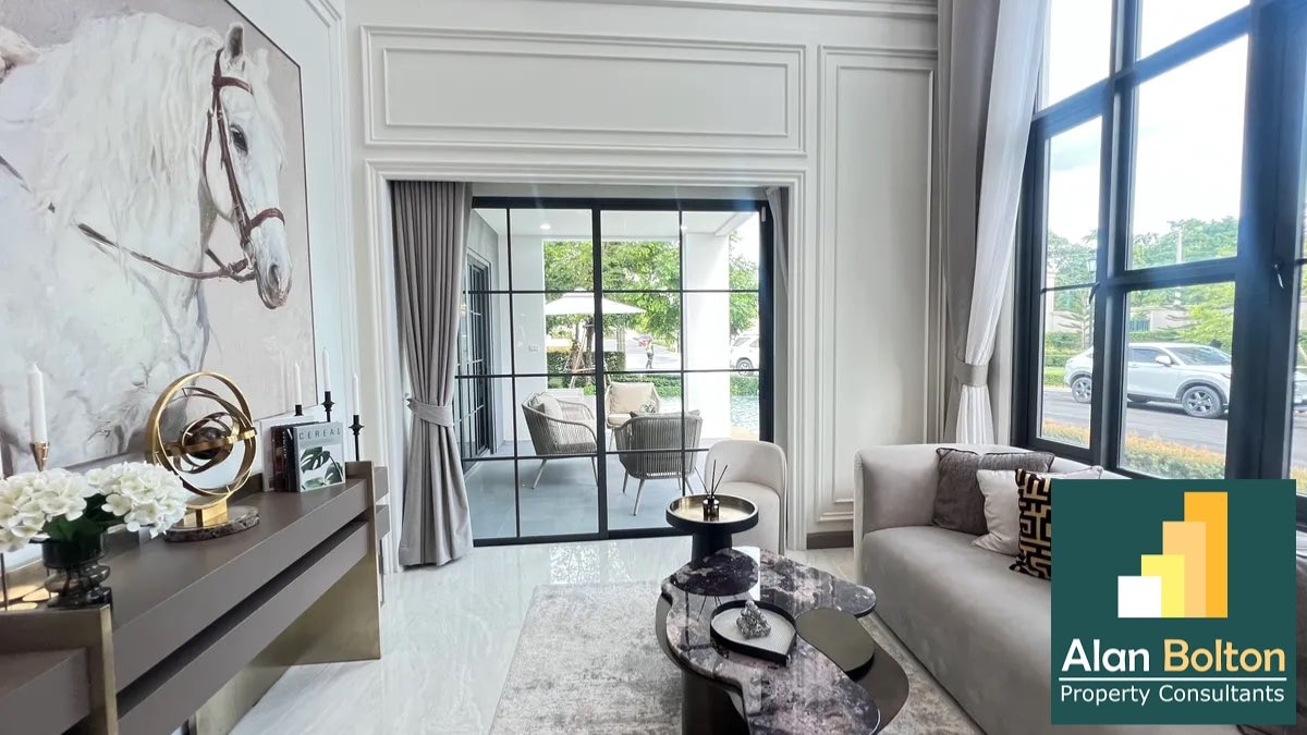 Pool villa 4 Bedrooms 6 Bathrooms in East Pattaya photo 5