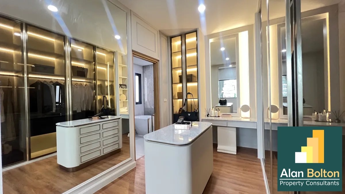 Pool villa 4 Bedrooms 6 Bathrooms in East Pattaya photo 20
