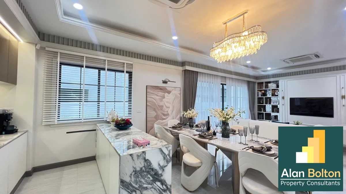 Pool villa 4 Bedrooms 6 Bathrooms in East Pattaya photo 9