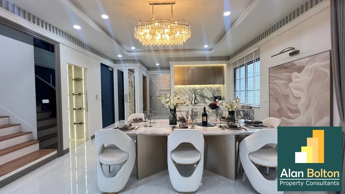 Pool villa 4 Bedrooms 6 Bathrooms in East Pattaya photo 6