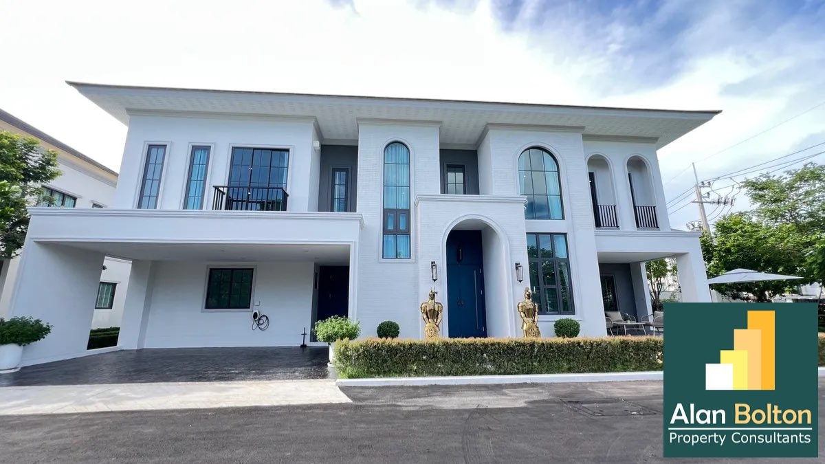 Pool villa 4 Bedrooms 6 Bathrooms in East Pattaya