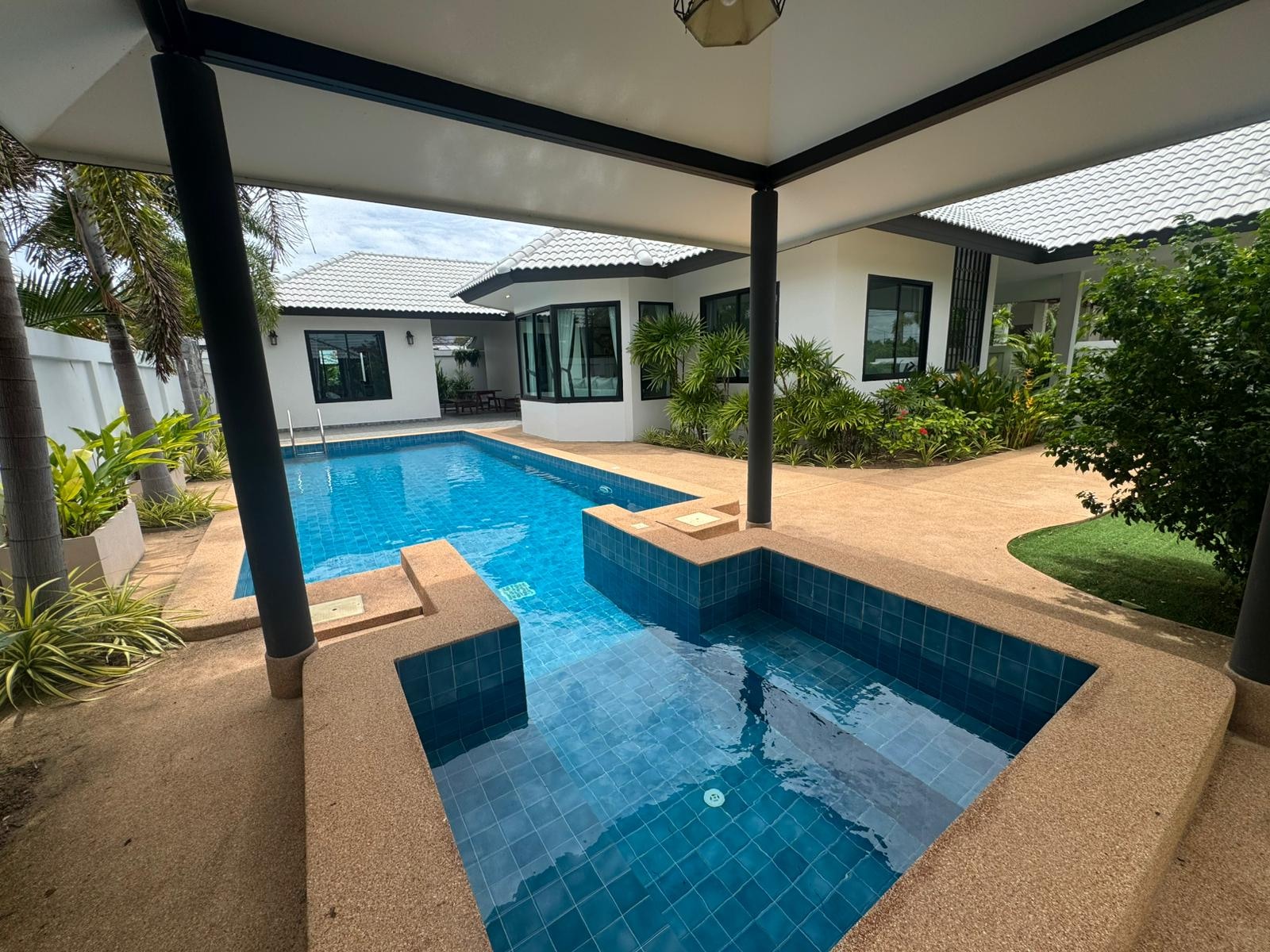 Brand New Modern 4 Bed 3 Bath Pool Villa In East Pattaya photo 31