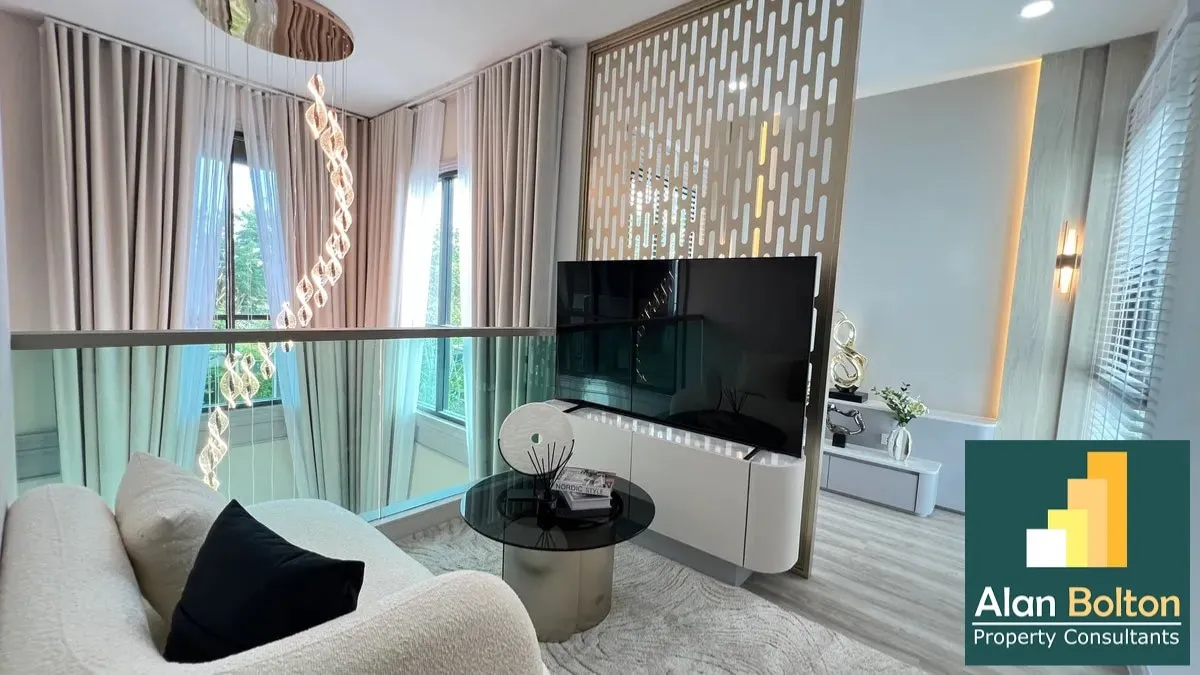 Luxury 4 bedrooms 5 bathrooms in East Pattaya photo 19