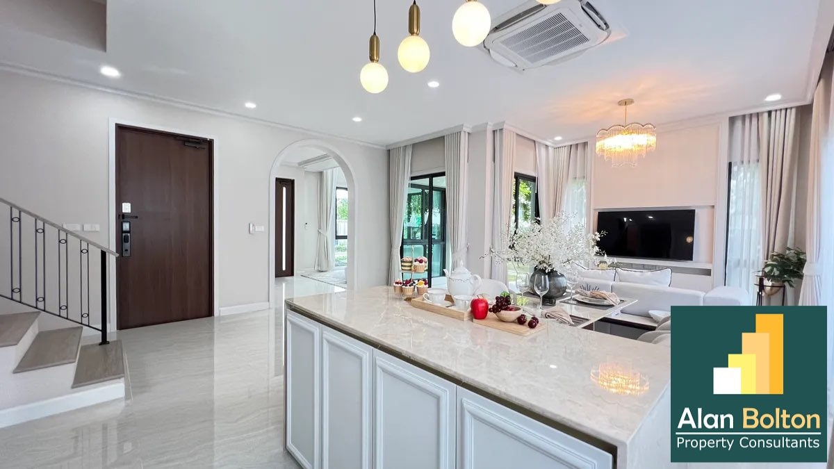 Modern Elegance 3 Bedrooms 4 Bathrooms in East Pattata photo 5