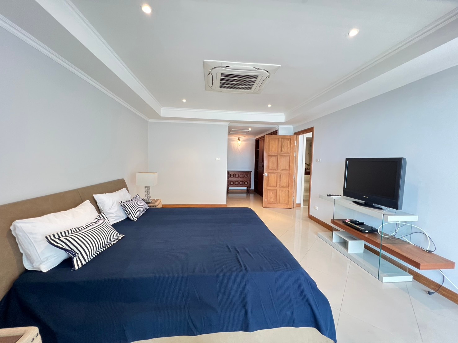 Pool Villa 12 Bedrooms 14 Bathrooms in Jomtien photo 24