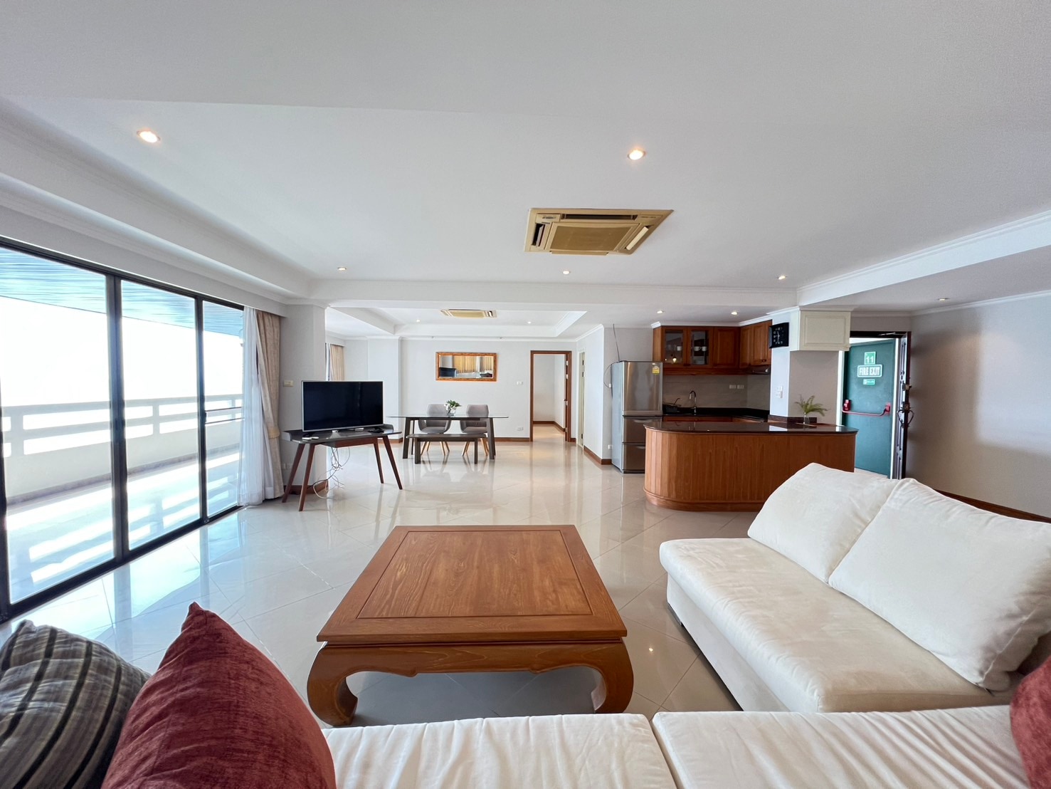 Pool Villa 12 Bedrooms 14 Bathrooms in Jomtien photo 37