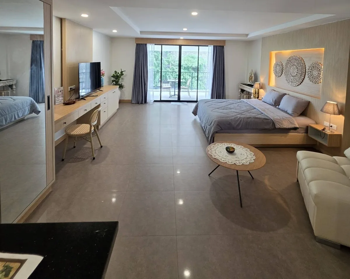 Large Apartment For Rent In Pratumnak Soi 4 photo 11