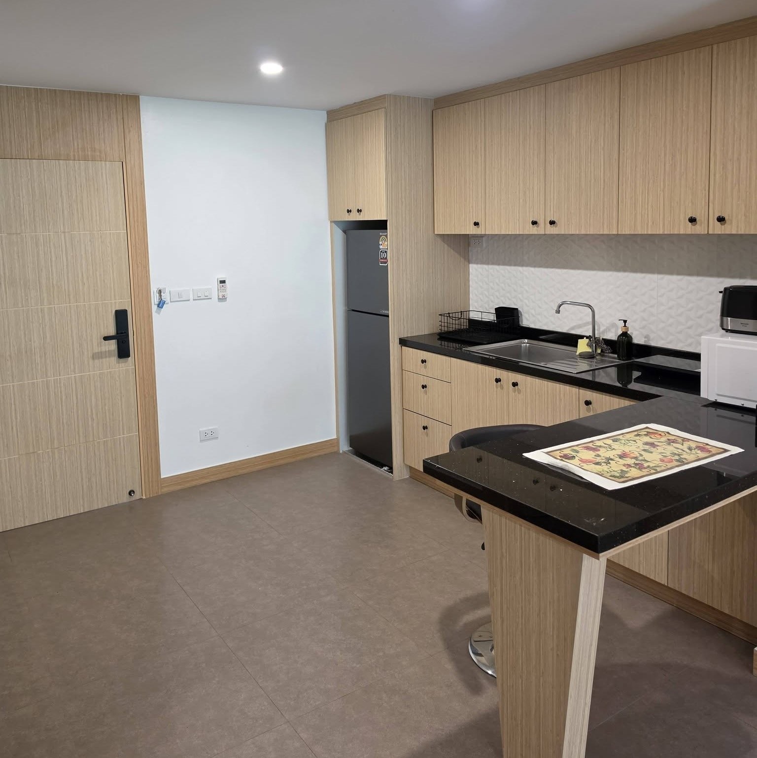 Large Apartment For Rent In Pratumnak Soi 4 photo 9