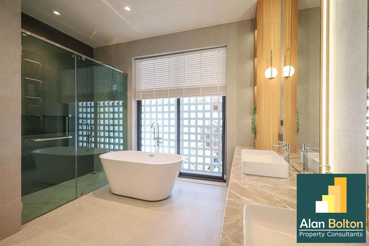 Brand New Modern Luxury 5 Bed 6 Bath Pool Villa In Jomtien photo 4