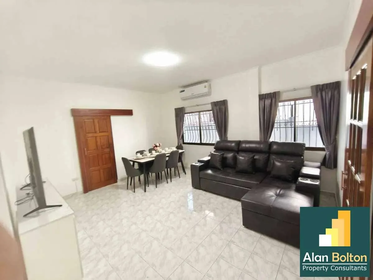 Great Location Four Bedrooms House For rent photo 3