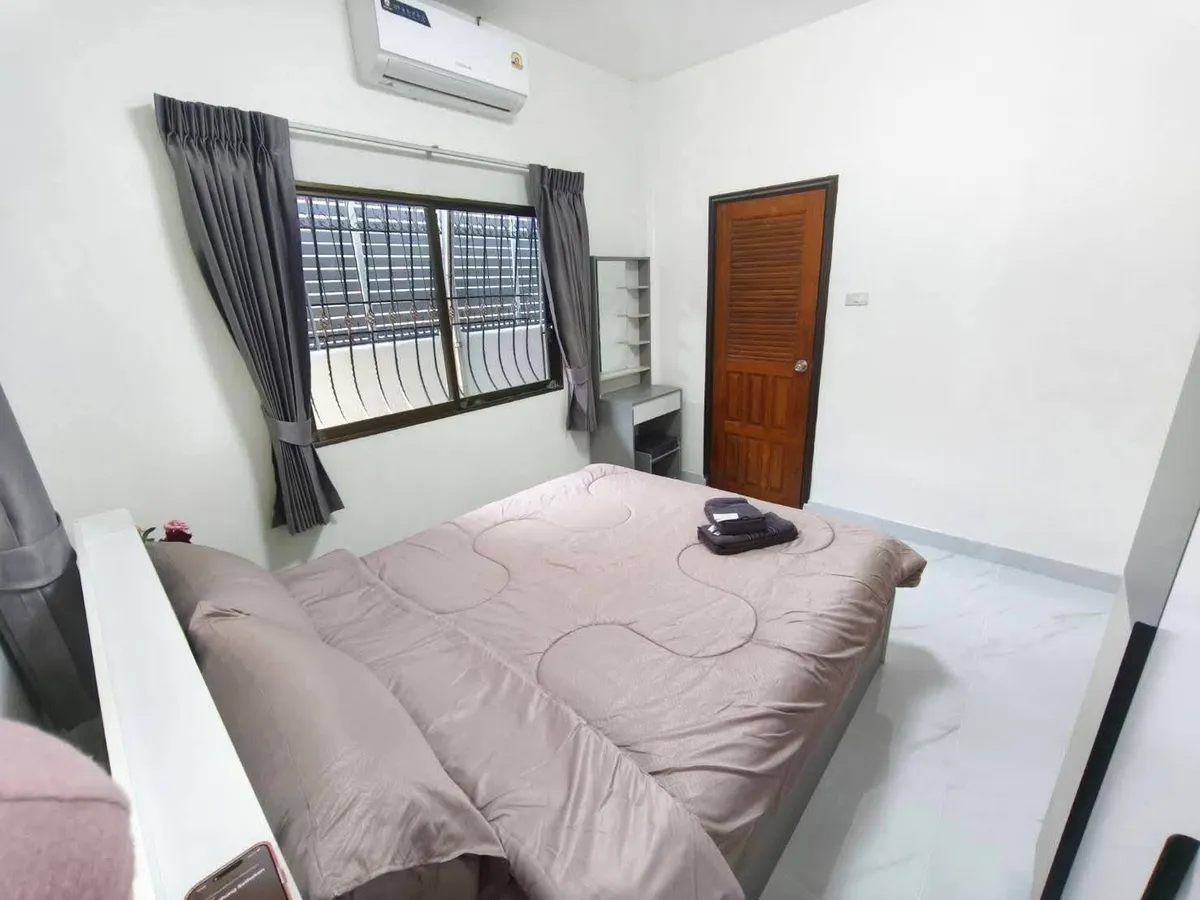 Great Location Four Bedrooms House For rent photo 22