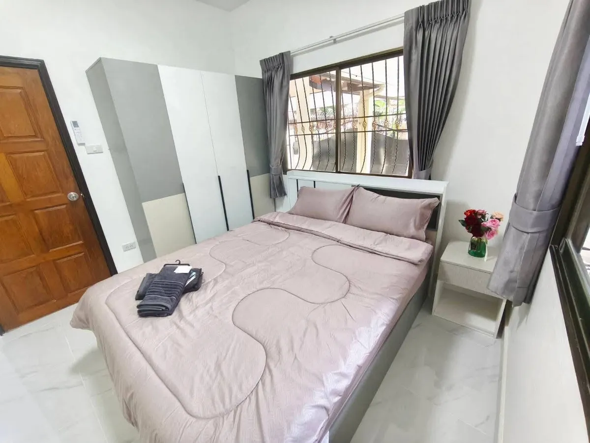 Great Location Four Bedrooms House For rent photo 24