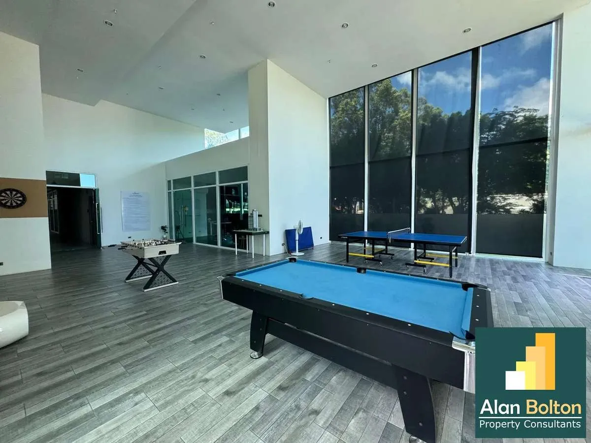 Like New Beachfront Ocean View 1 Bed 1 Bath Condo In Bang Saray photo 12